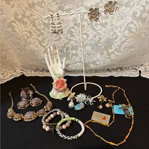 Vtg Women’s Jewelry Lot Bundle Rare Costume Brooch Earrings Necklace Bracelets
